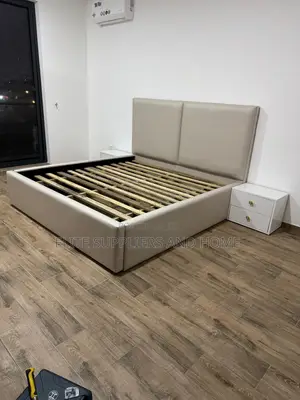 Bed ( Queen Size)