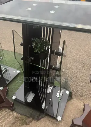 Highly Quality Glass Pulpit