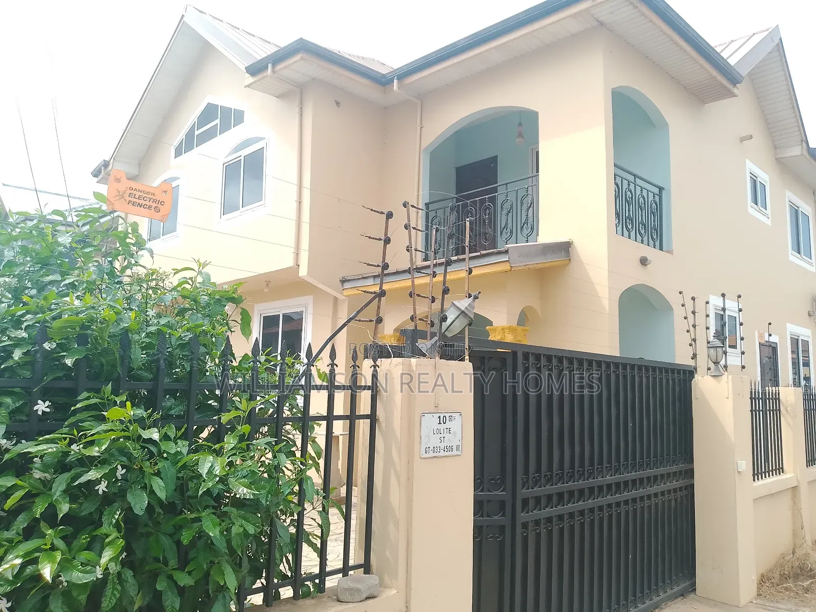 4bdrm House in Hfc Estate Area, Spintex for rent