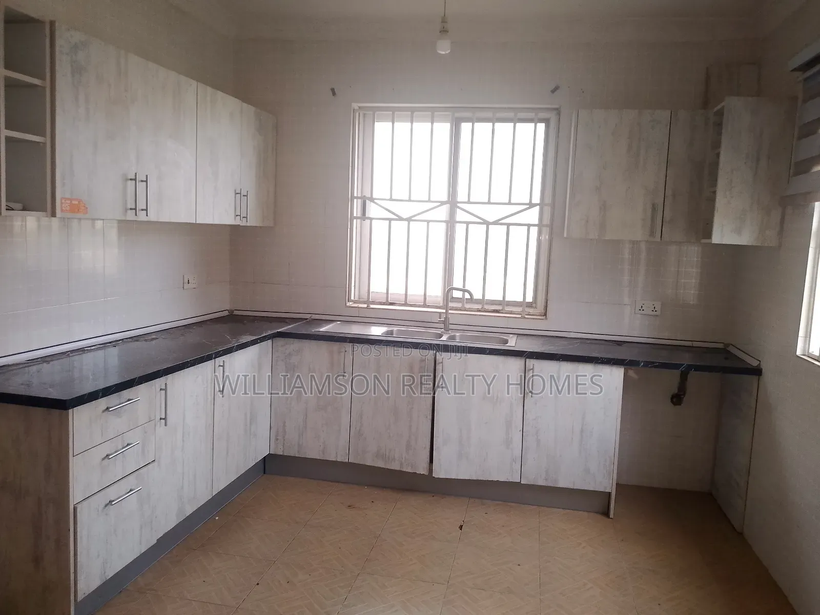 4bdrm House in Hfc Estate Area, Spintex for rent
