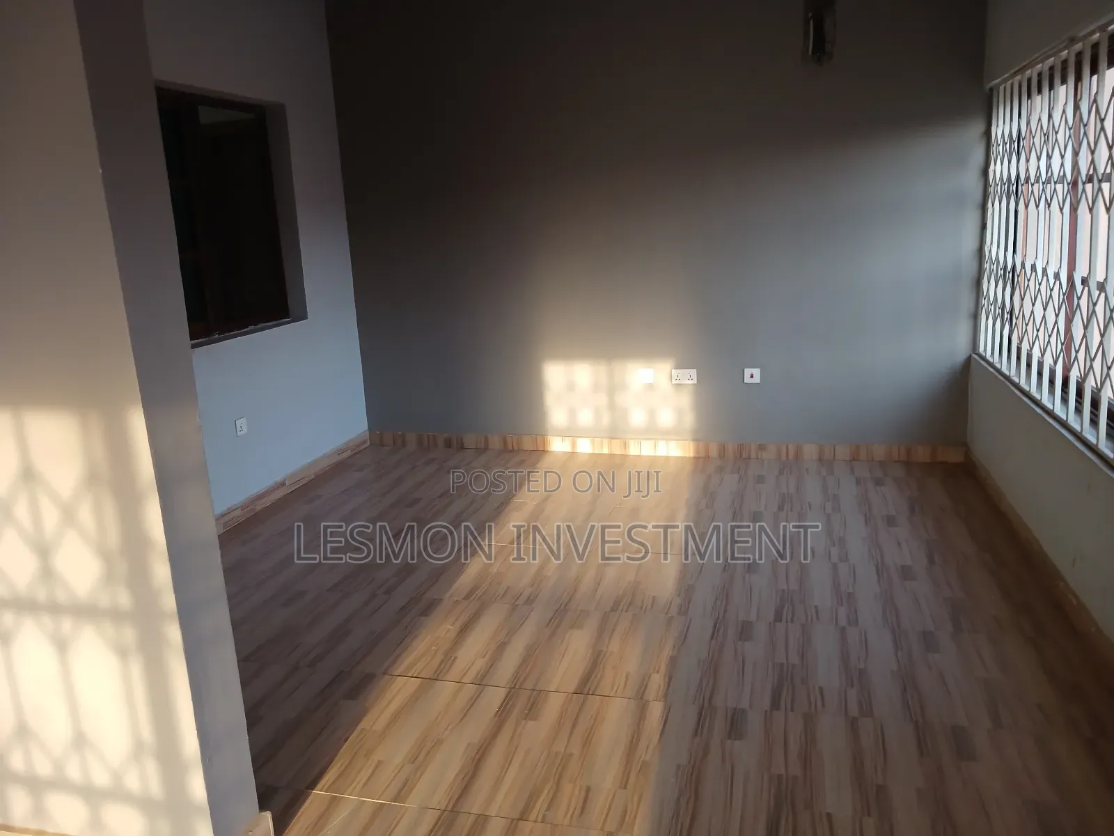 6bdrm House in Ashongman Estate for sale