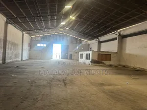 1,300 Square Meter Warehouse for Rent in Dzorwulu