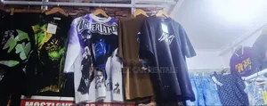 Stock Men's Jeans And T Shirt For Sale In Labadi
