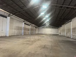 1,300 Square Meter Warehouse for Rent in Dzorwulu