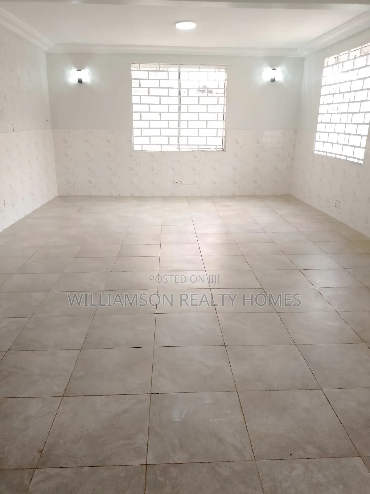5bdrm House in Community 18 Area, Spintex for rent