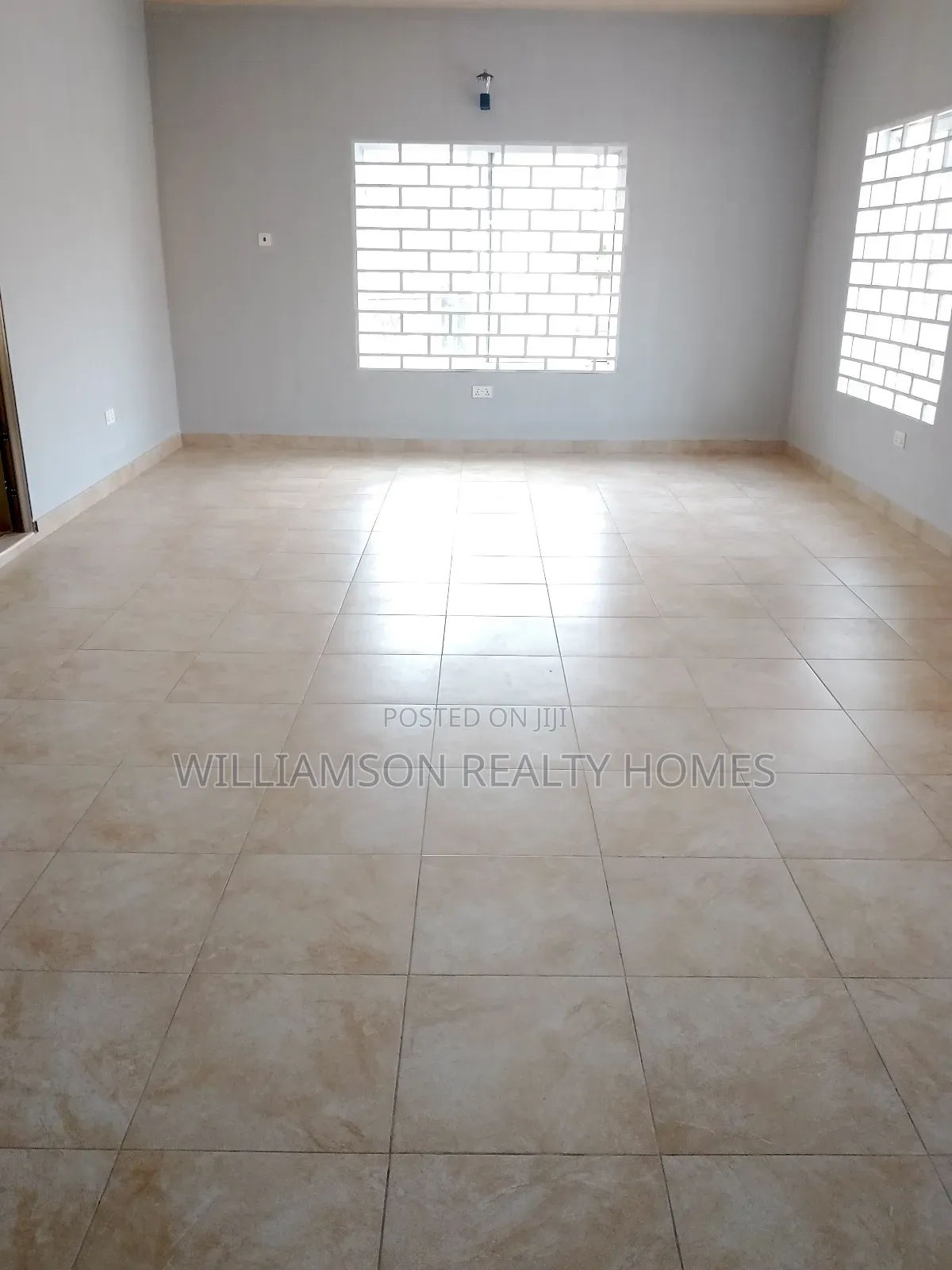 5bdrm House in Community 18 Area, Spintex for rent