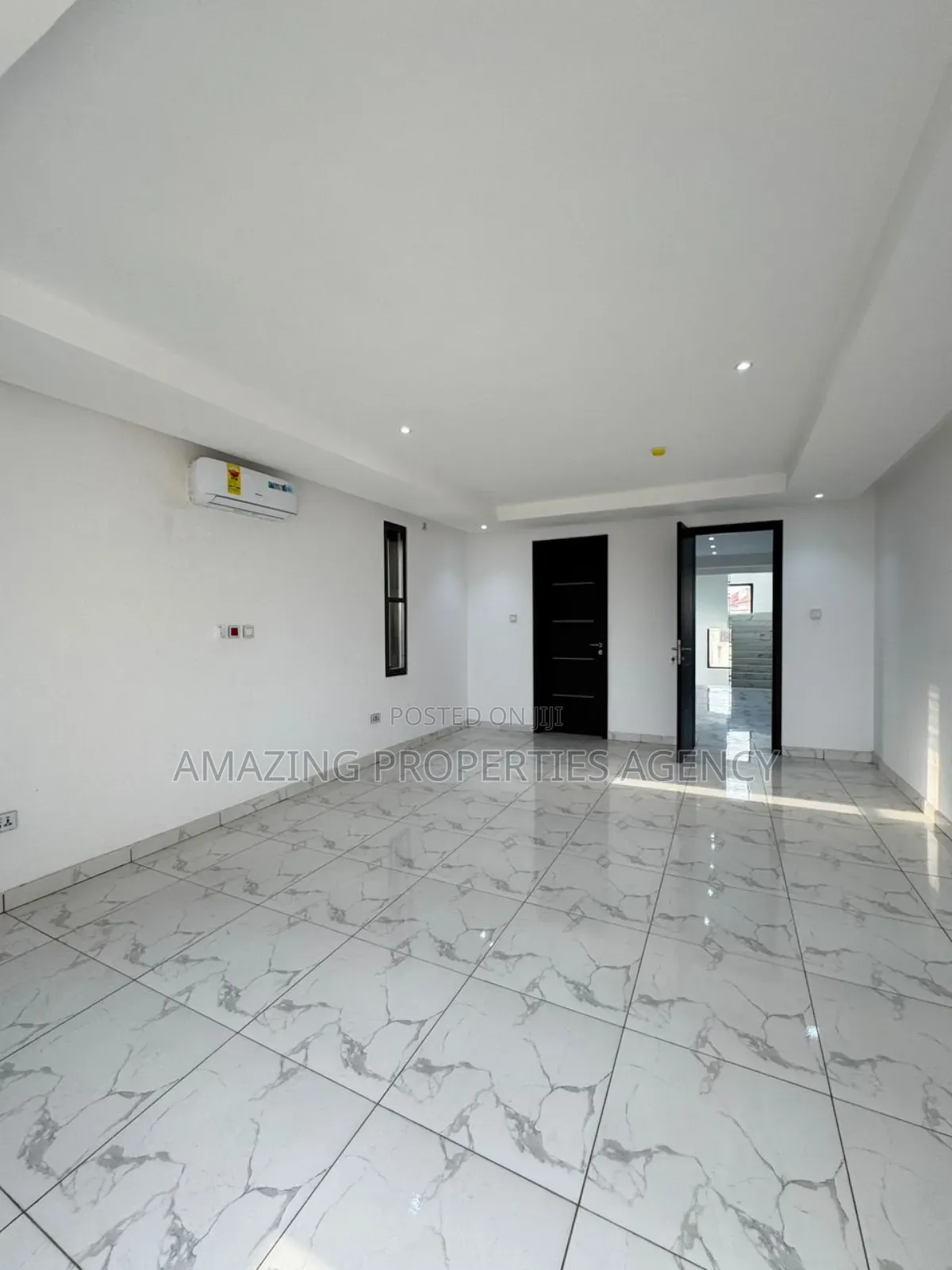 4bdrm House in Adjiriganor for sale