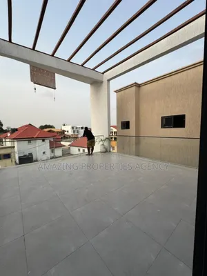 4bdrm House in Adjiriganor for sale