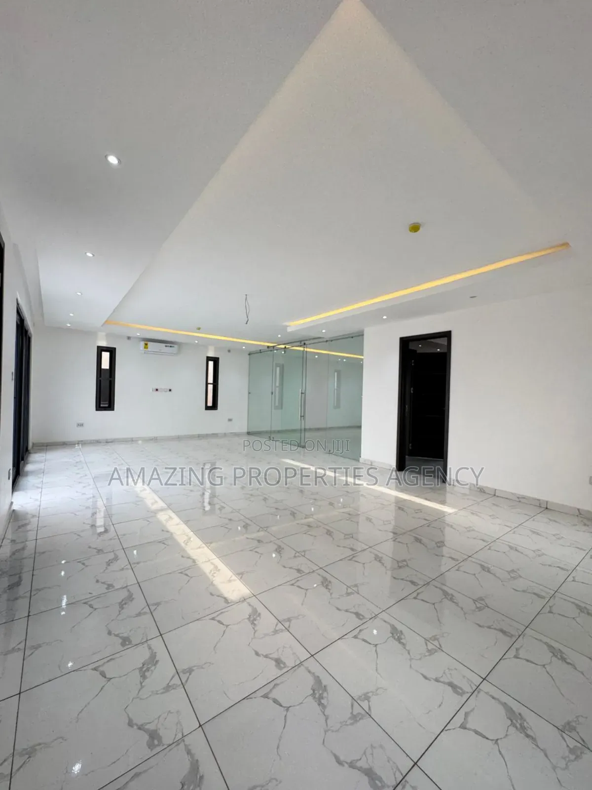 4bdrm House in Adjiriganor for sale