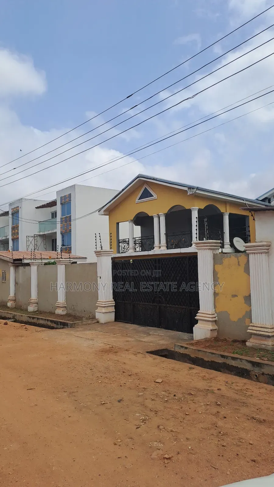 5bdrm House in Achimota for sale