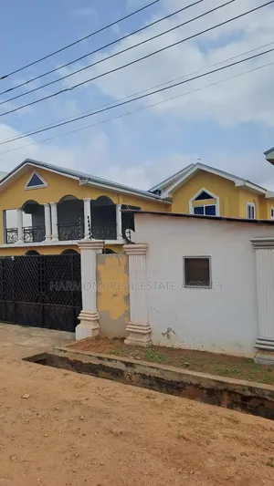 5bdrm House in Achimota for sale