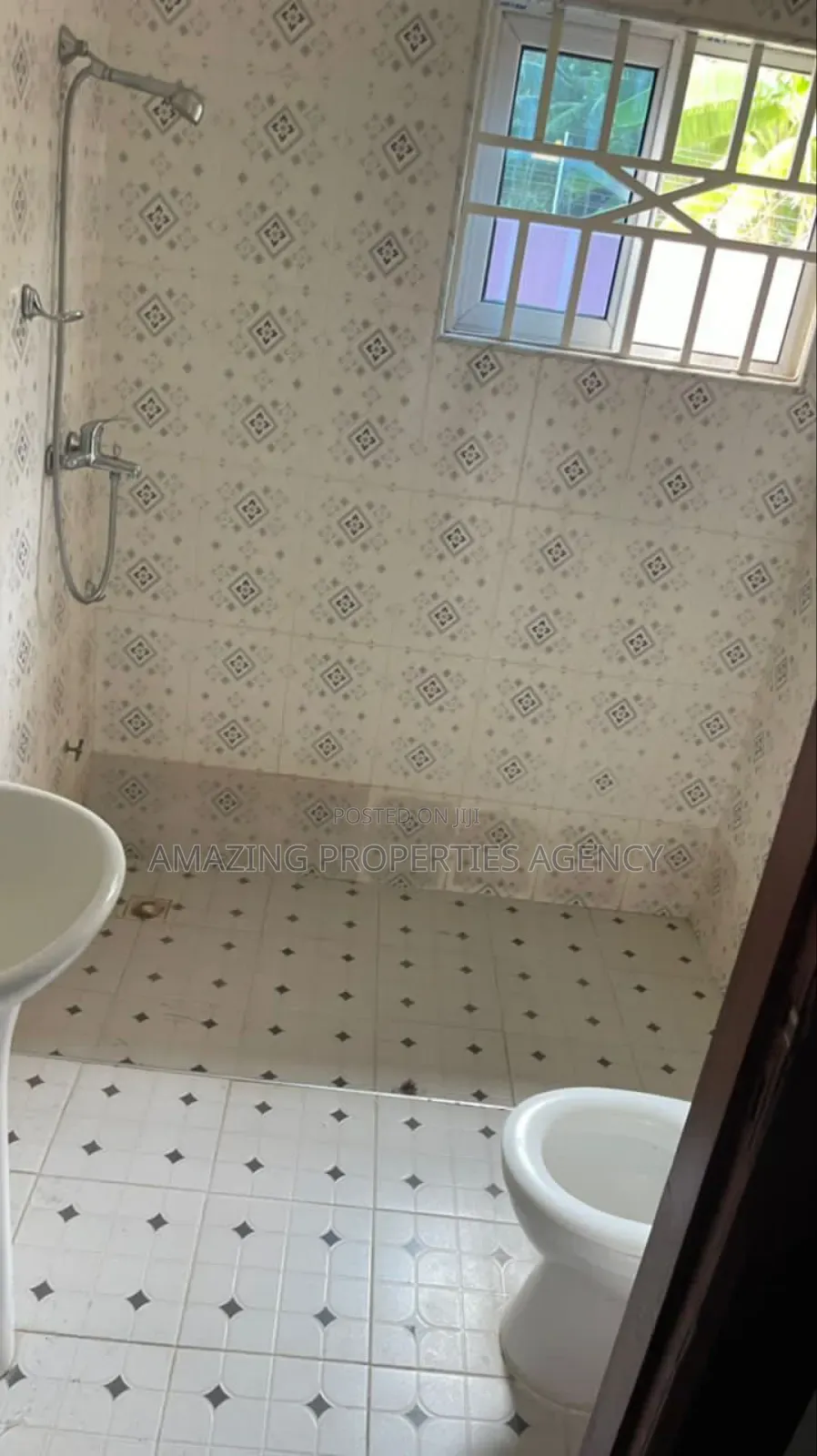 3bdrm House in Spintex for rent