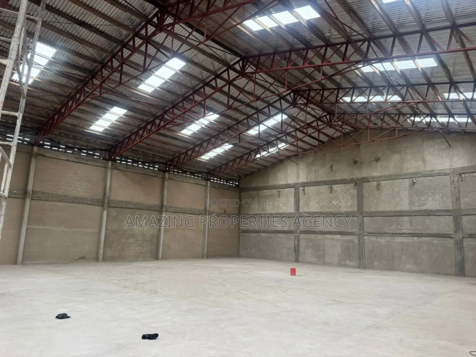 800sqm Warehouse for Rent at Tesano