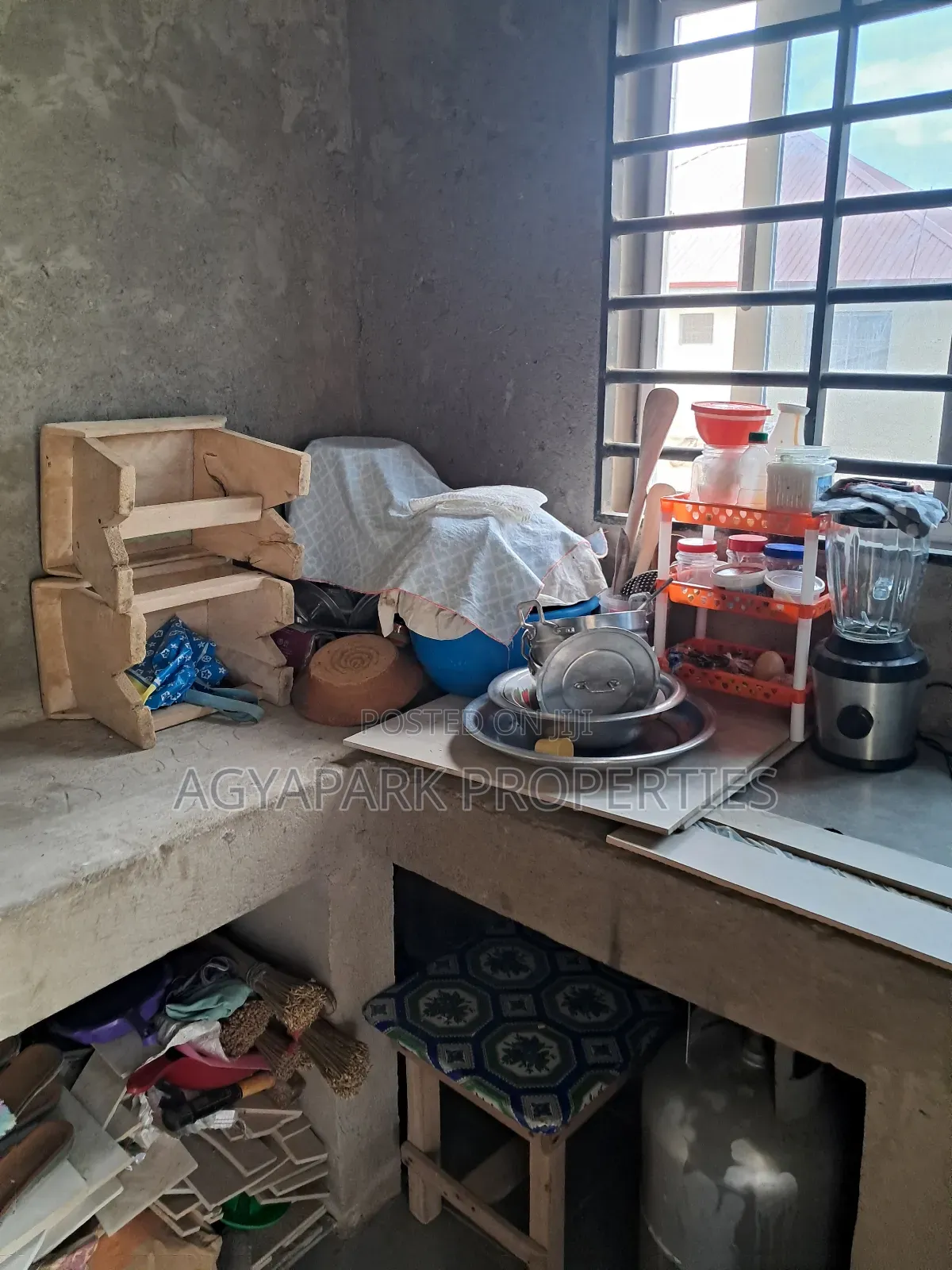3bdrm House in Cocobod, Amasaman for sale