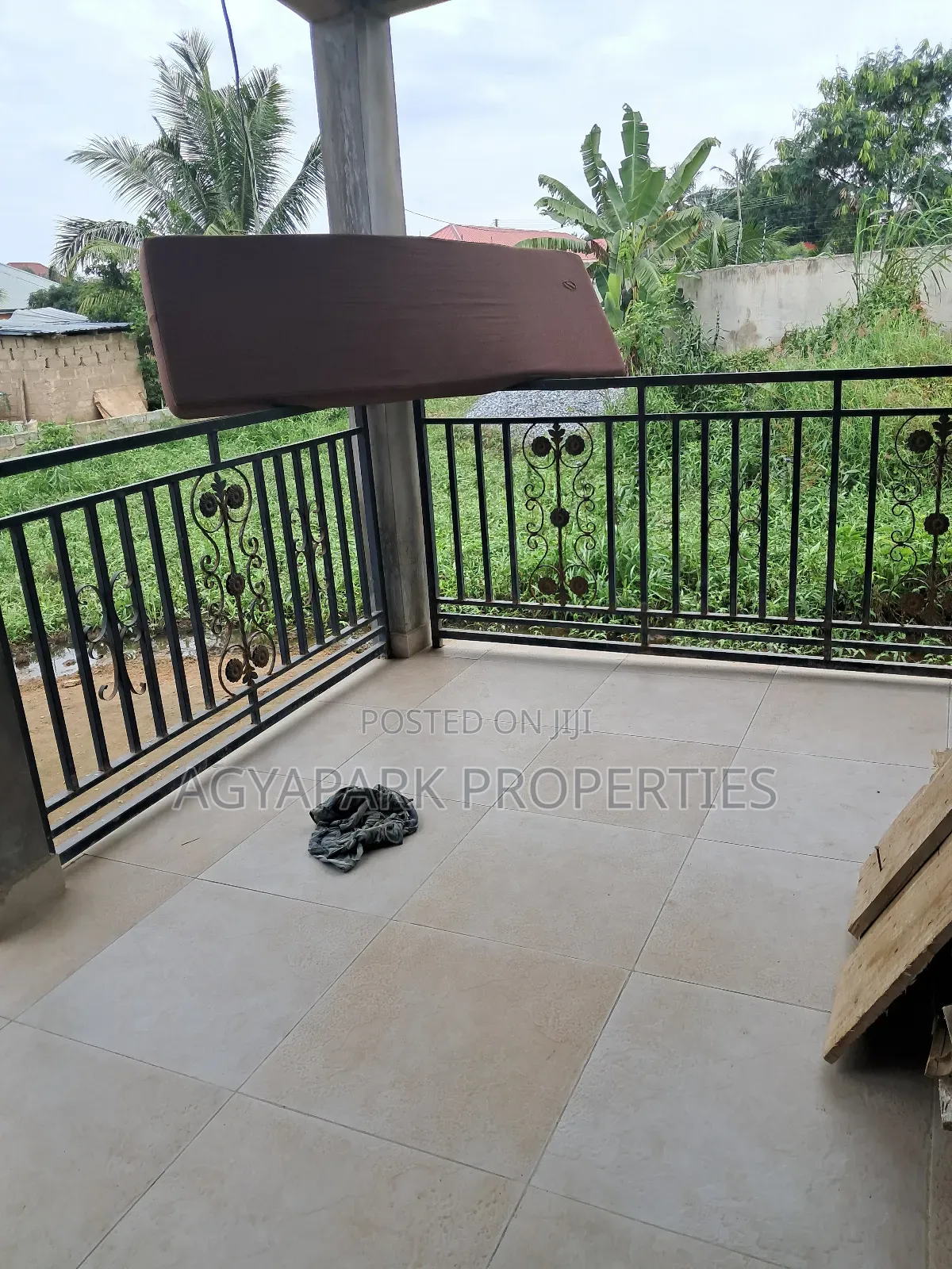 3bdrm House in Cocobod, Amasaman for sale