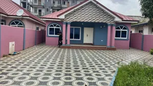 3bdrm House in Devtraco Estate, Tema Metropolitan for rent