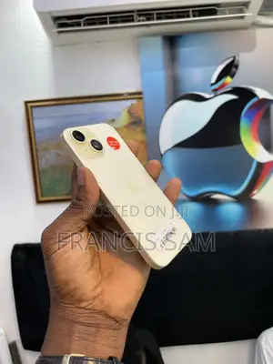 Apple iPhone 15 128 GB Yellow