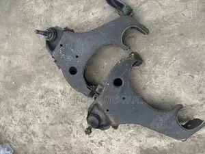 Nissan Hardbody Lower Arm Pair