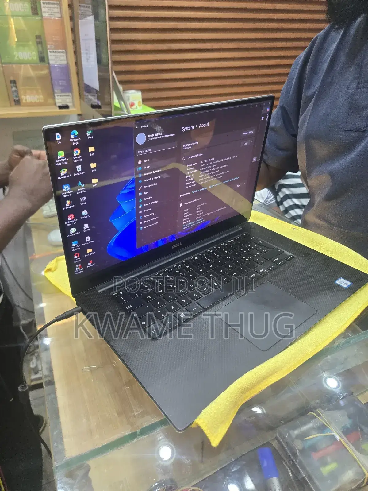New Laptop Dell XPS 15 (9550) 16GB Intel Core I7 HDD+SSD 256GB