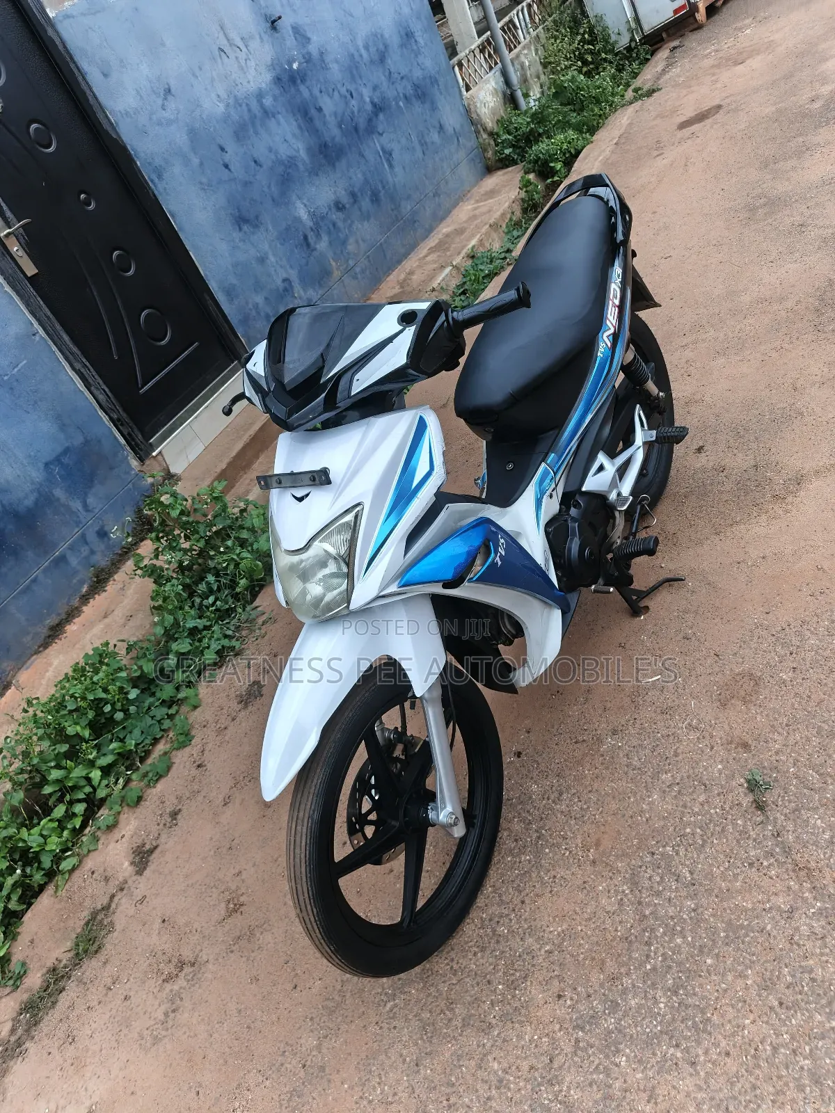 TVS Neo NX 2021 White