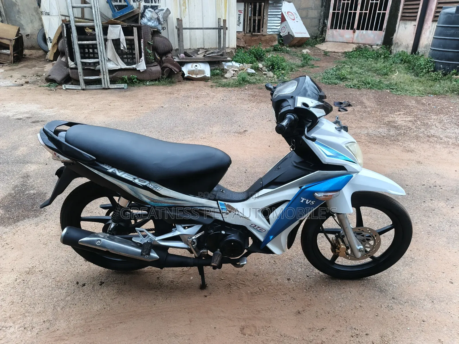 TVS Neo NX 2021 White
