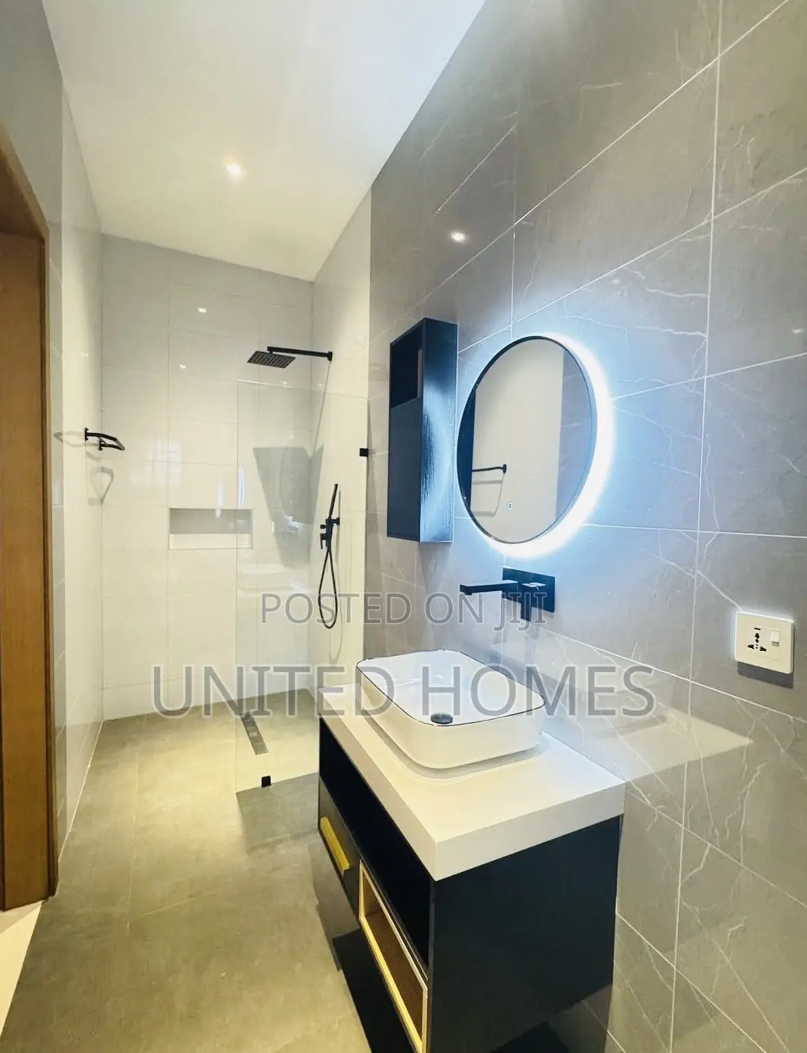 4bdrm House in East Legon for sale