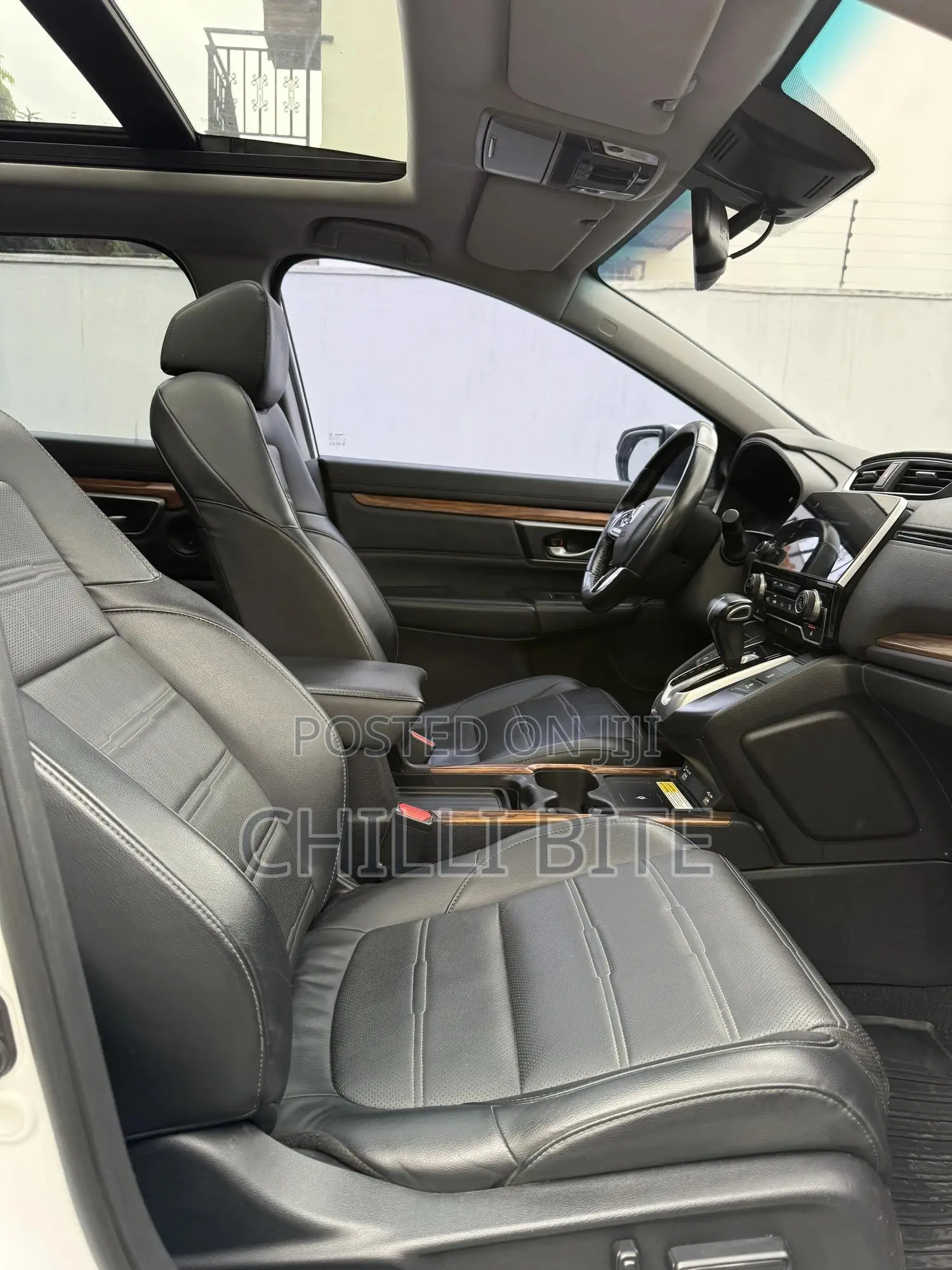 Honda CR-V Touring 2021 White
