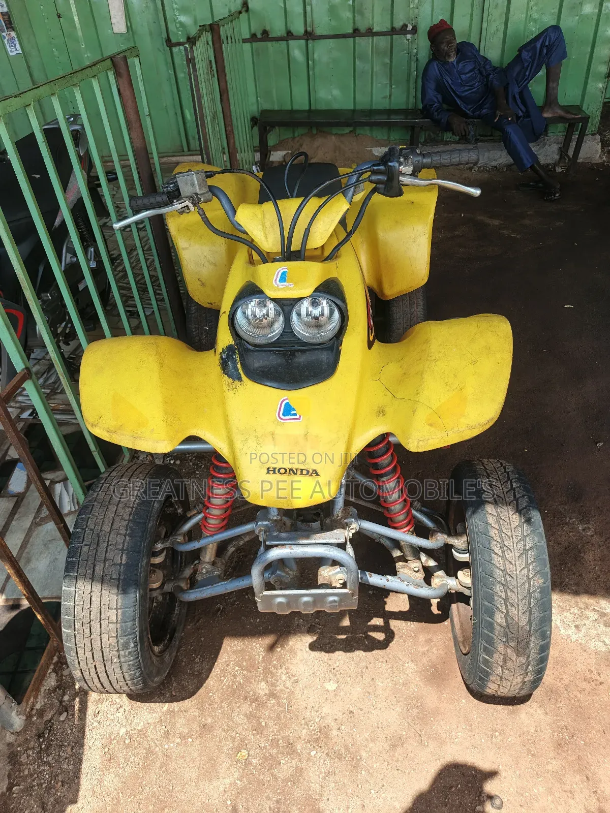 Honda 2018 Yellow