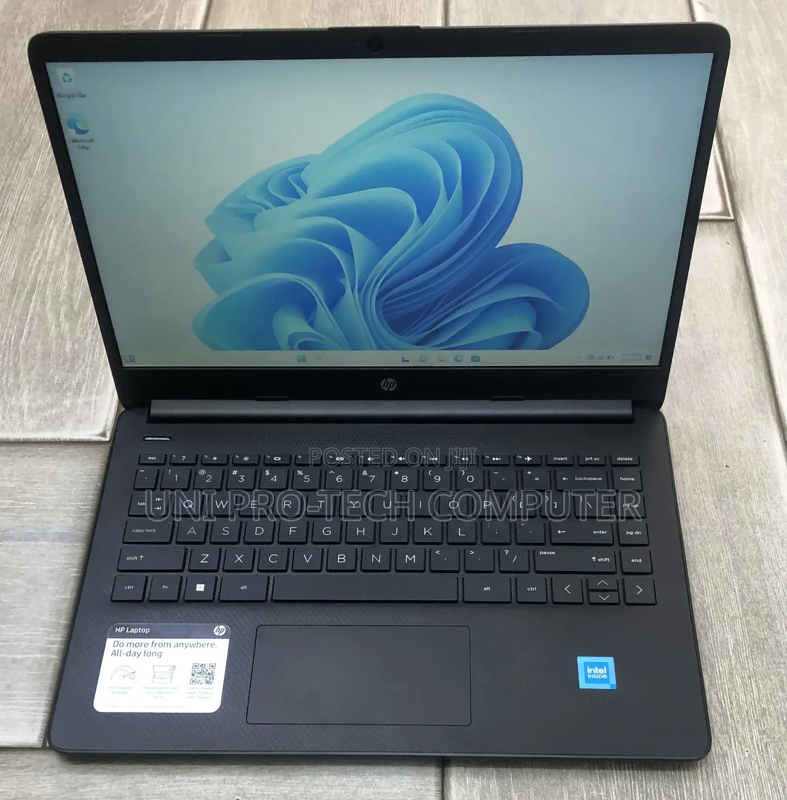New Laptop HP 14-Dq1025cl 4GB Intel SSD 128GB