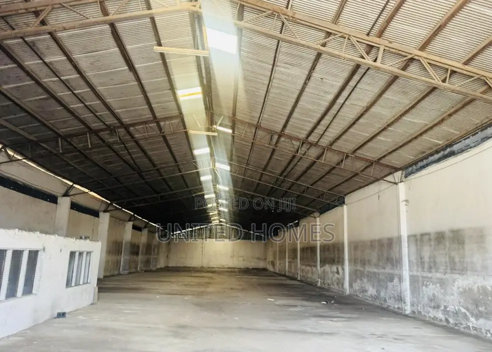 Dzorwulu 1300 Square Meter Warehouse for Rent