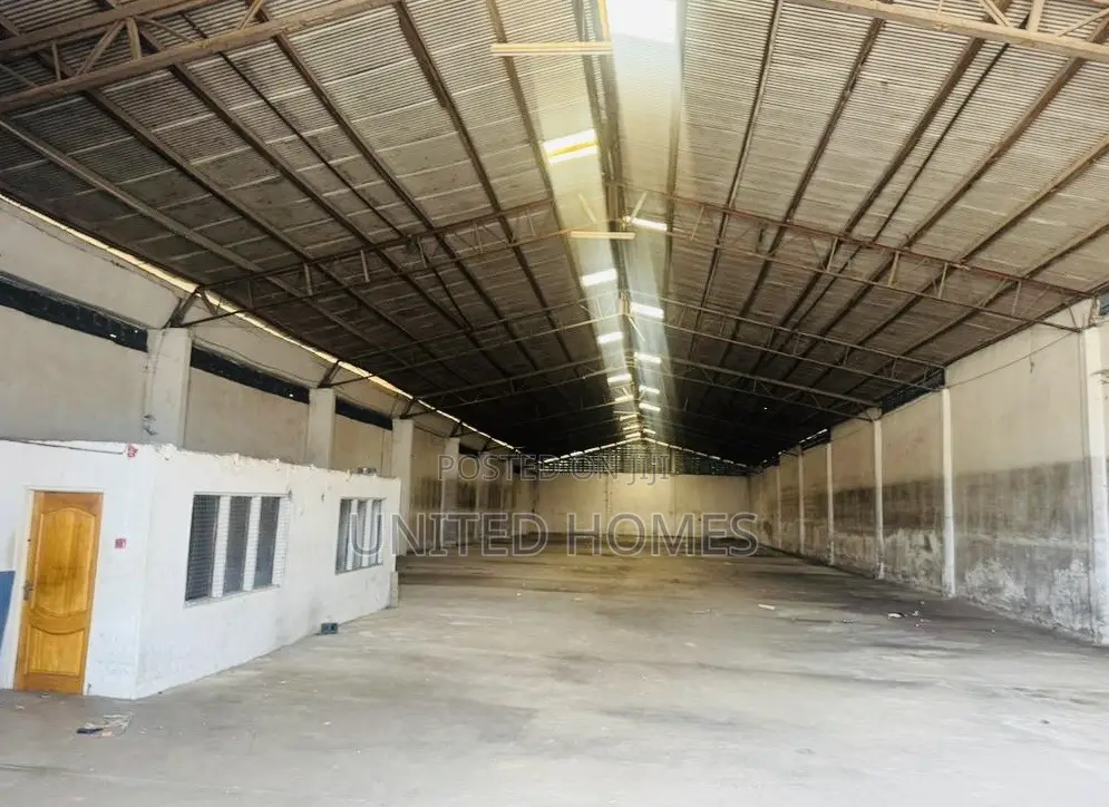 Dzorwulu 1300 Square Meter Warehouse for Rent