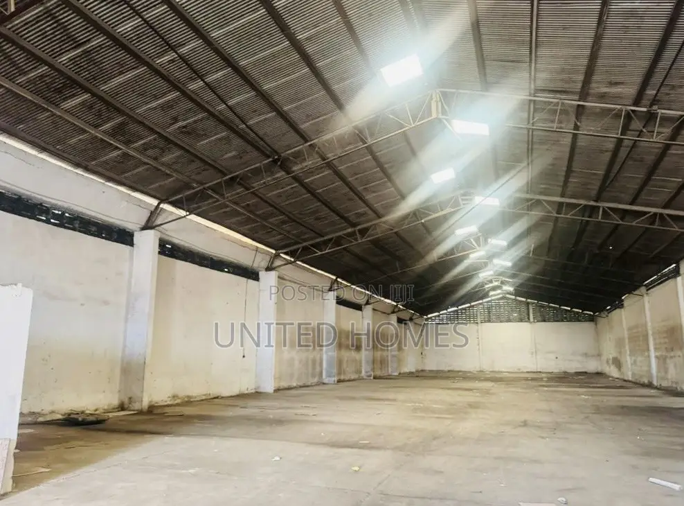 Dzorwulu 1300 Square Meter Warehouse for Rent