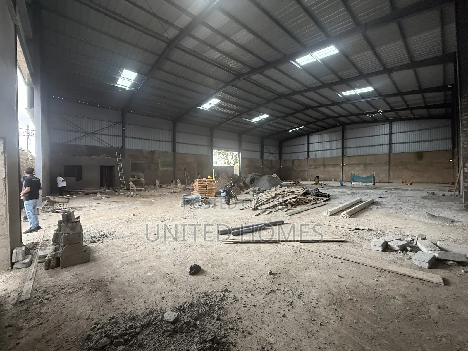 West Legon 1300 Square Meter Warehouse For Rent