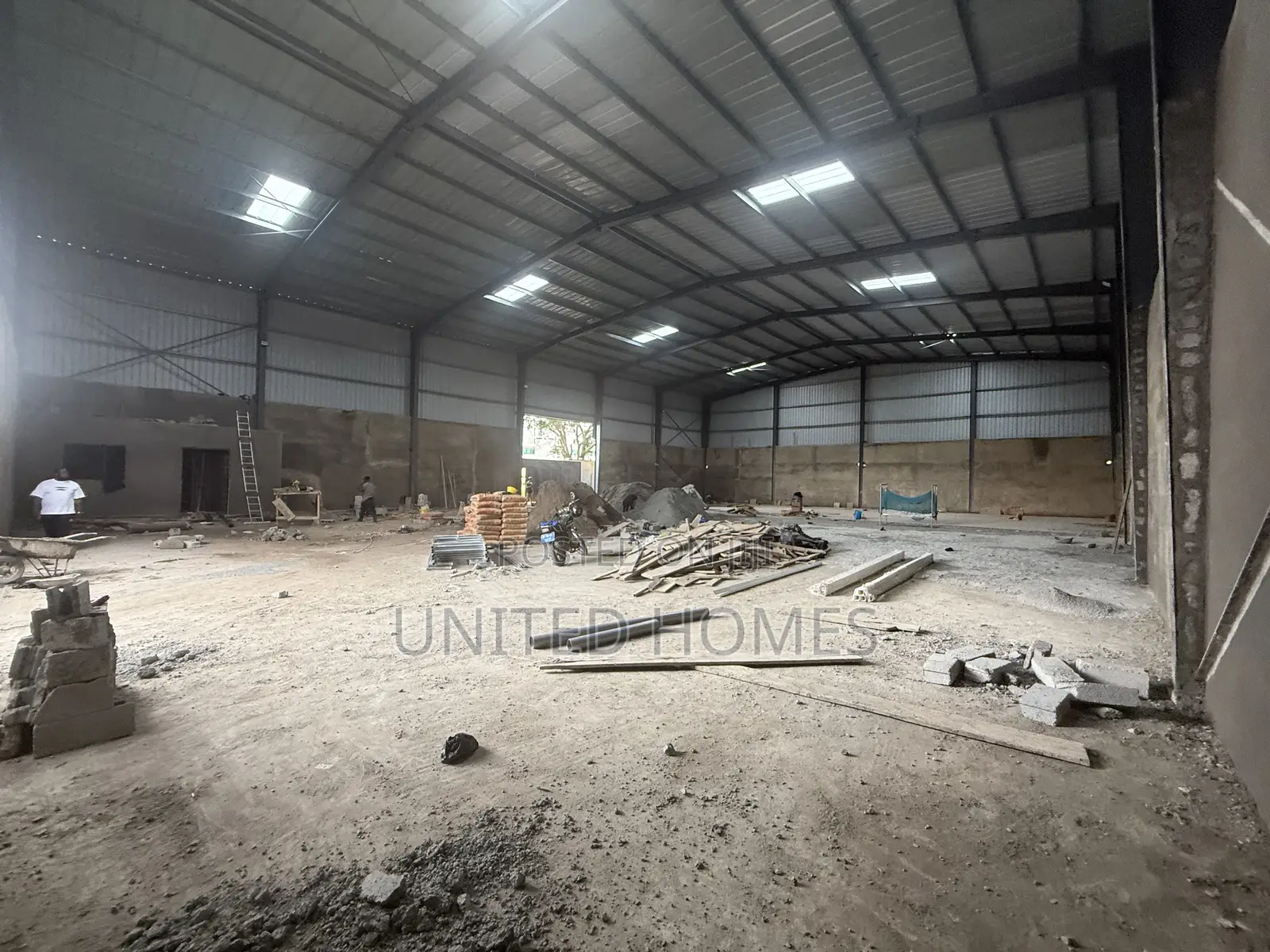 West Legon 1300 Square Meter Warehouse For Rent