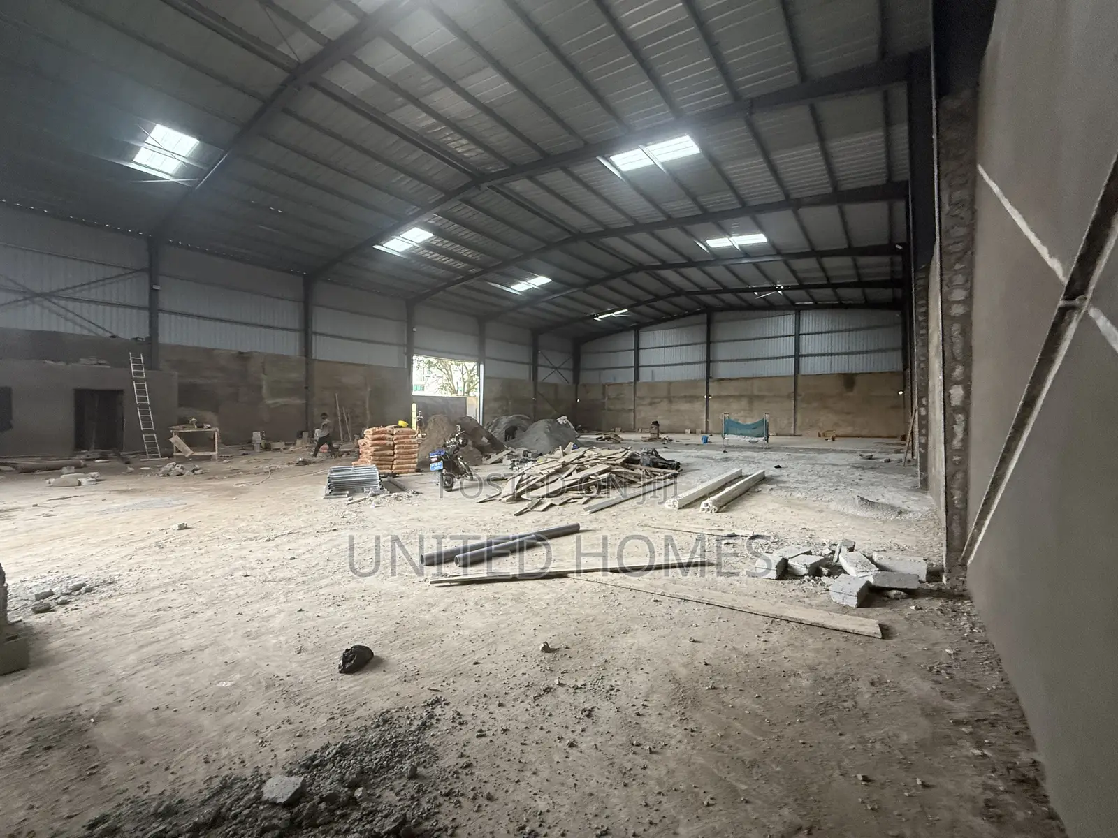 West Legon 1300 Square Meter Warehouse For Rent