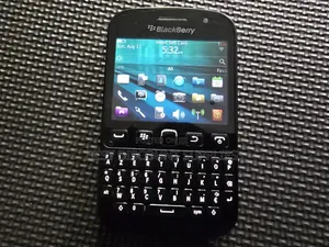 BlackBerry 9720 Black