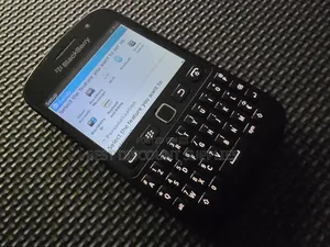 BlackBerry 9720 Black