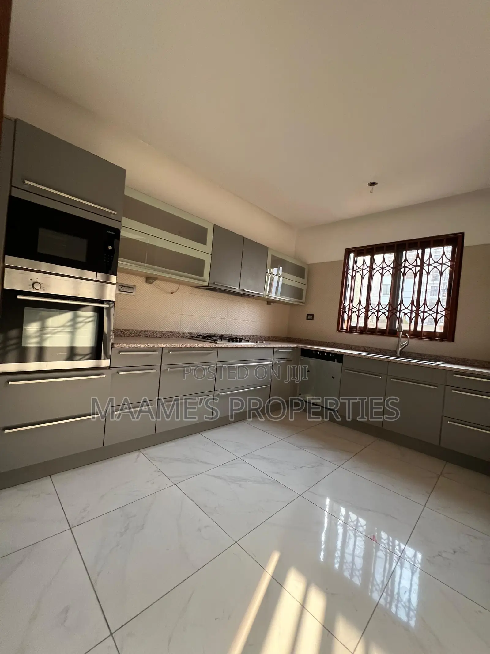 4bdrm Duplex in East Legon for rent