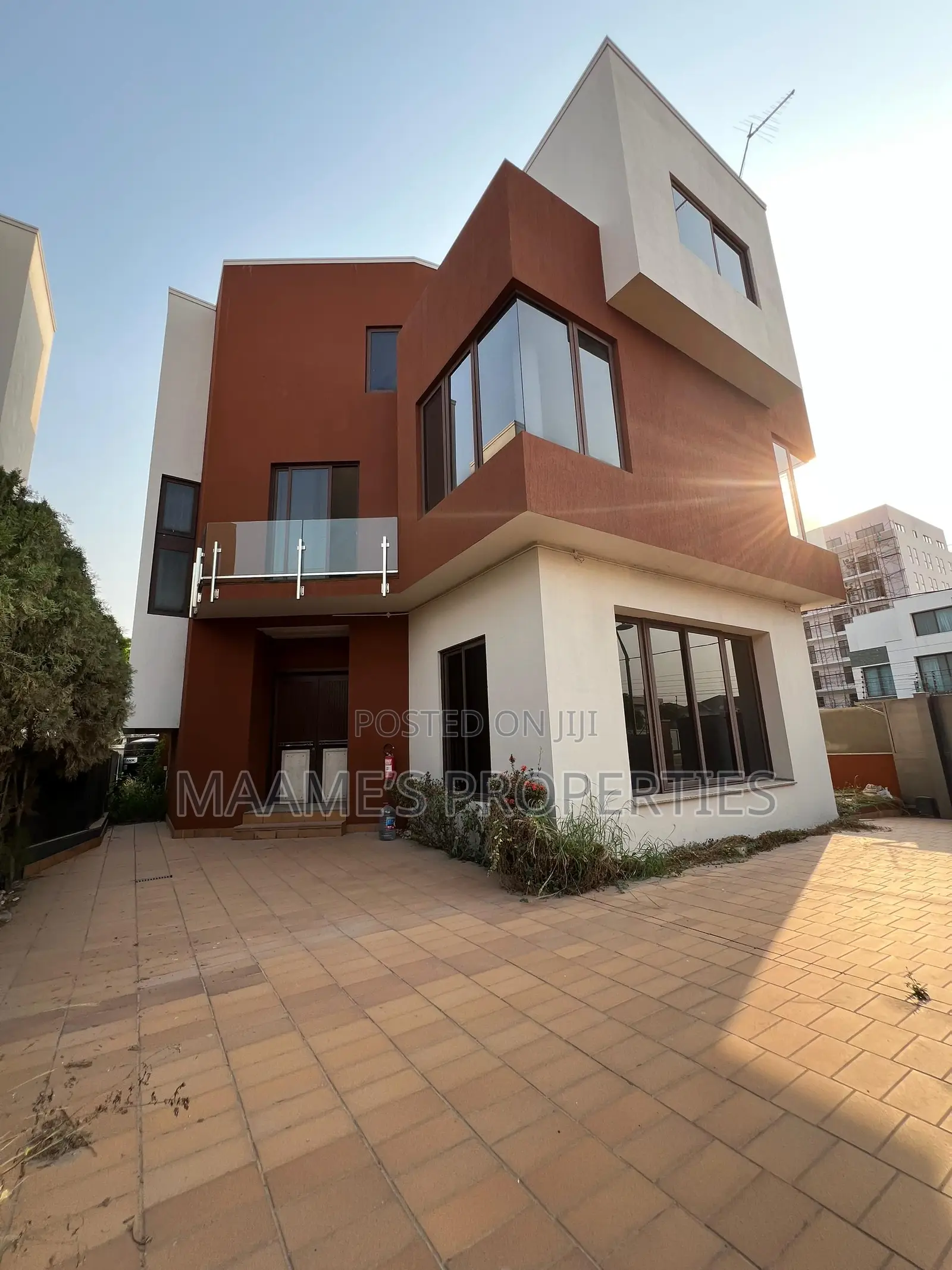 4bdrm Duplex in East Legon for rent
