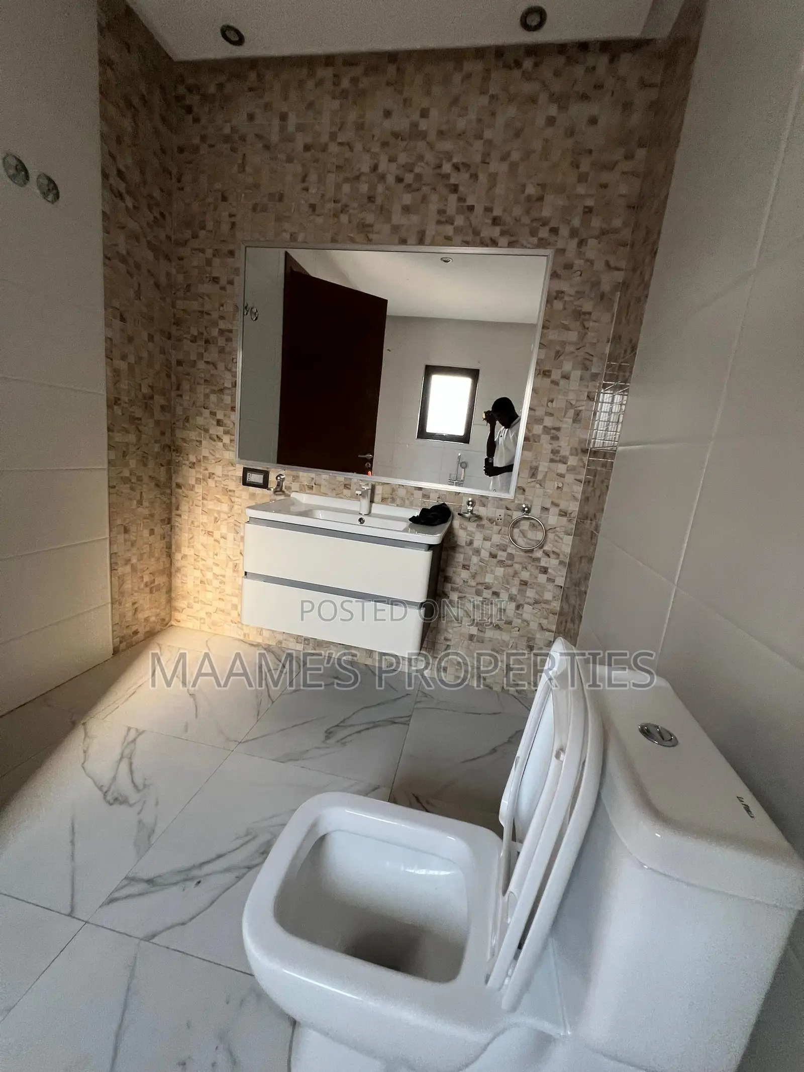 4bdrm Duplex in East Legon for rent