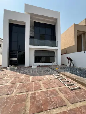 4bdrm Duplex in East Legon for sale