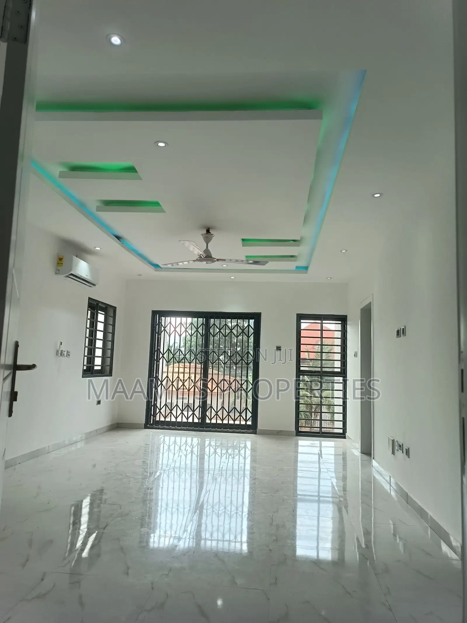 3bdrm Duplex in Oyarifa for sale