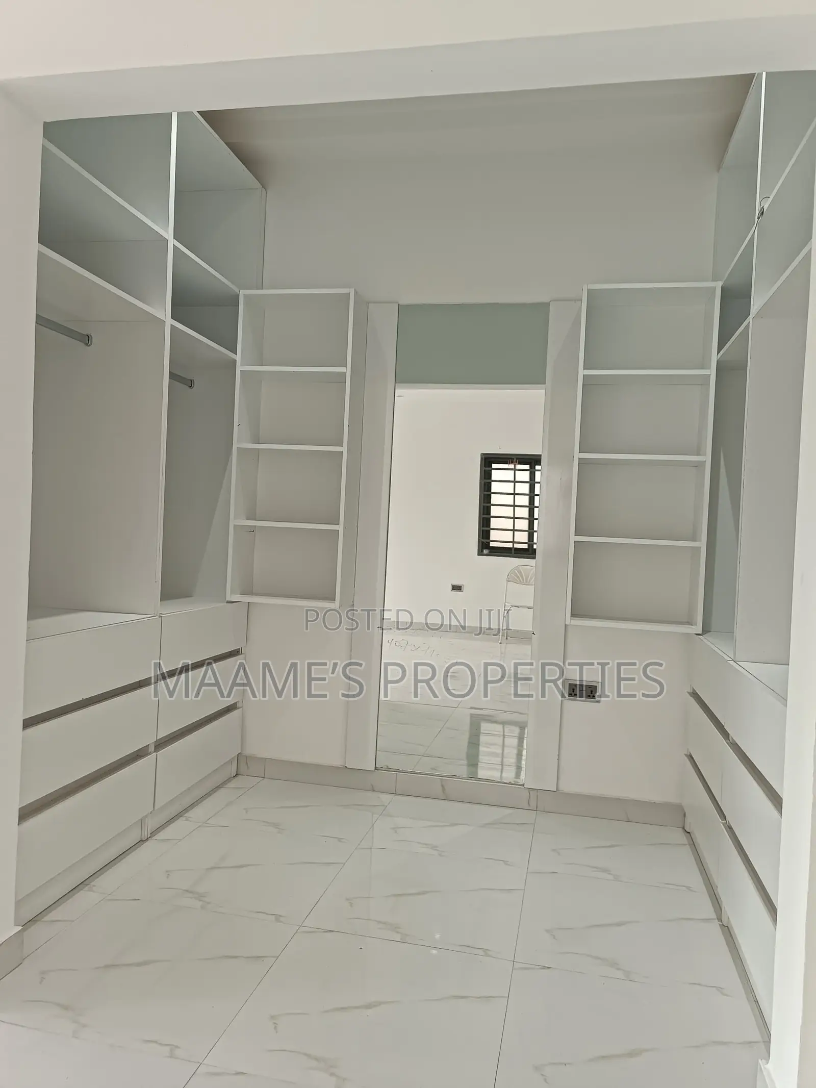 3bdrm Duplex in Oyarifa for sale