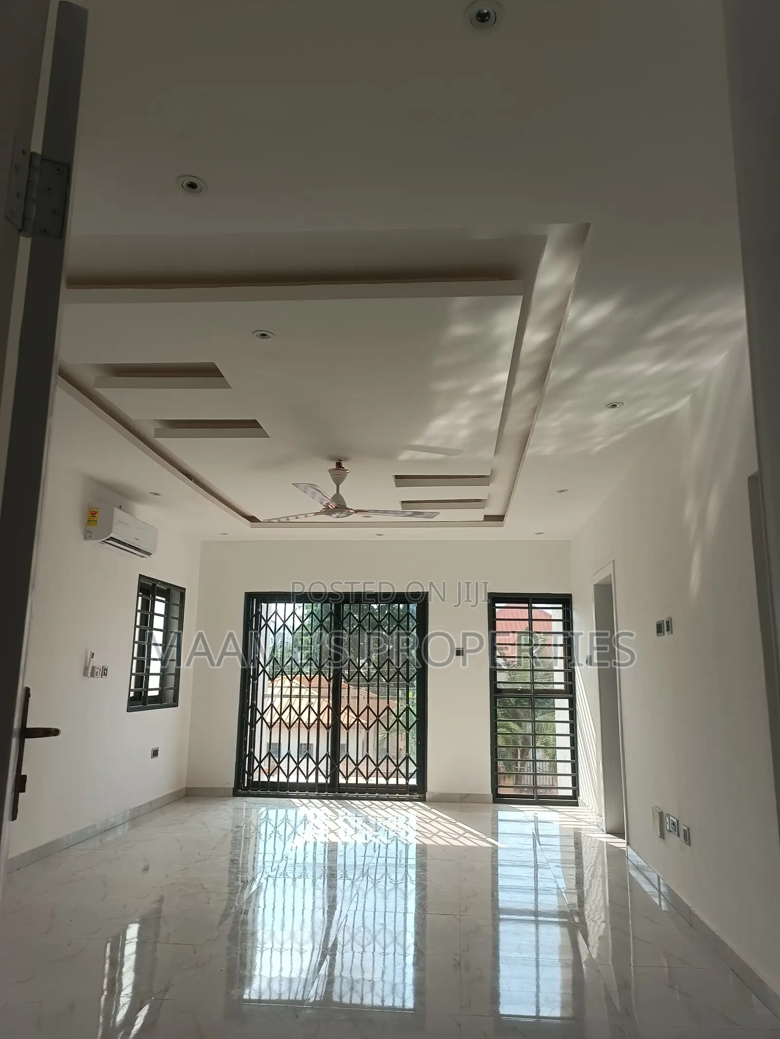 3bdrm Duplex in Oyarifa for sale