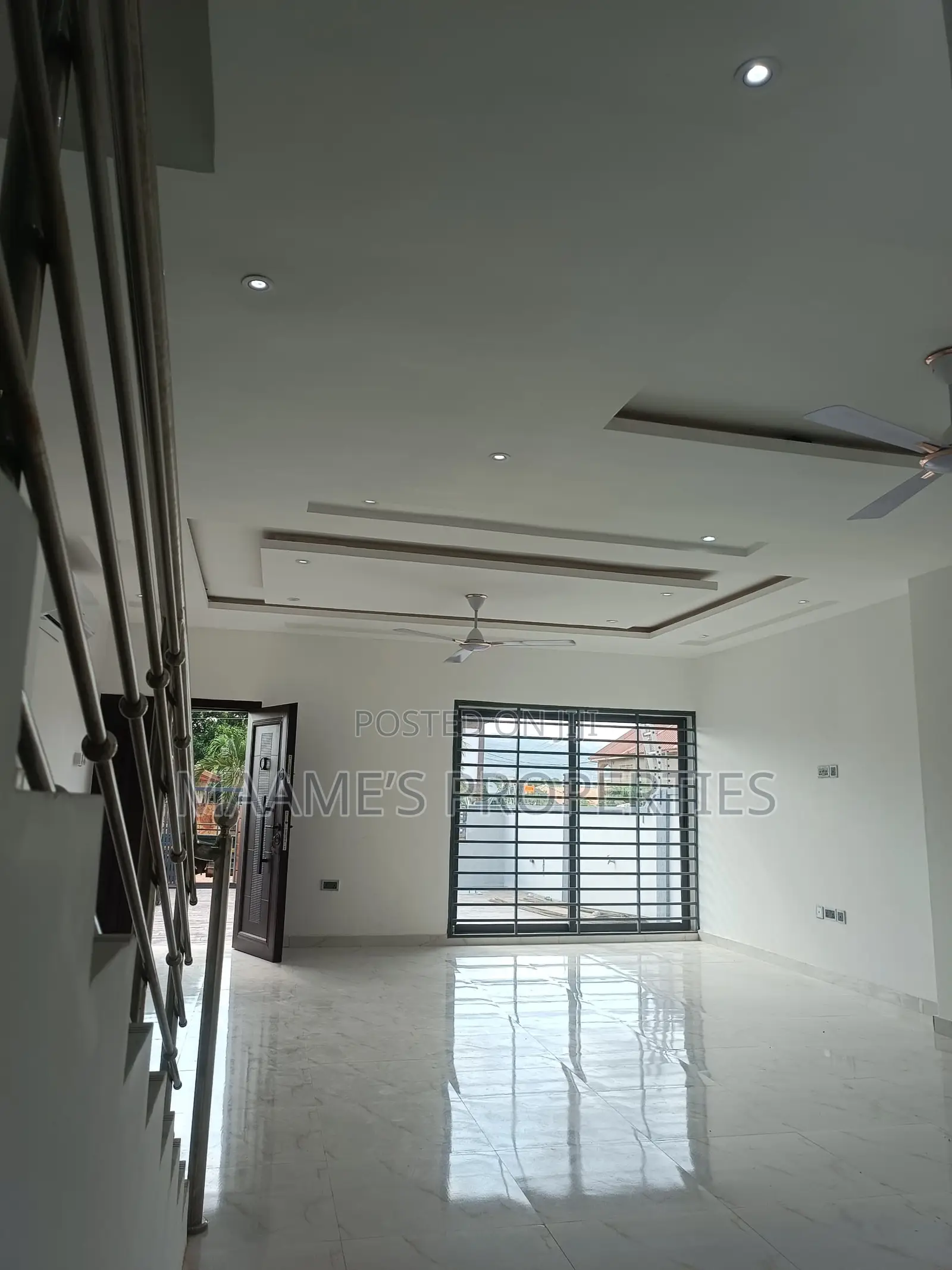 3bdrm Duplex in Oyarifa for sale