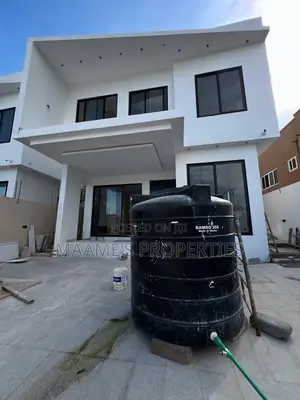 4bdrm Duplex in East Legon for sale