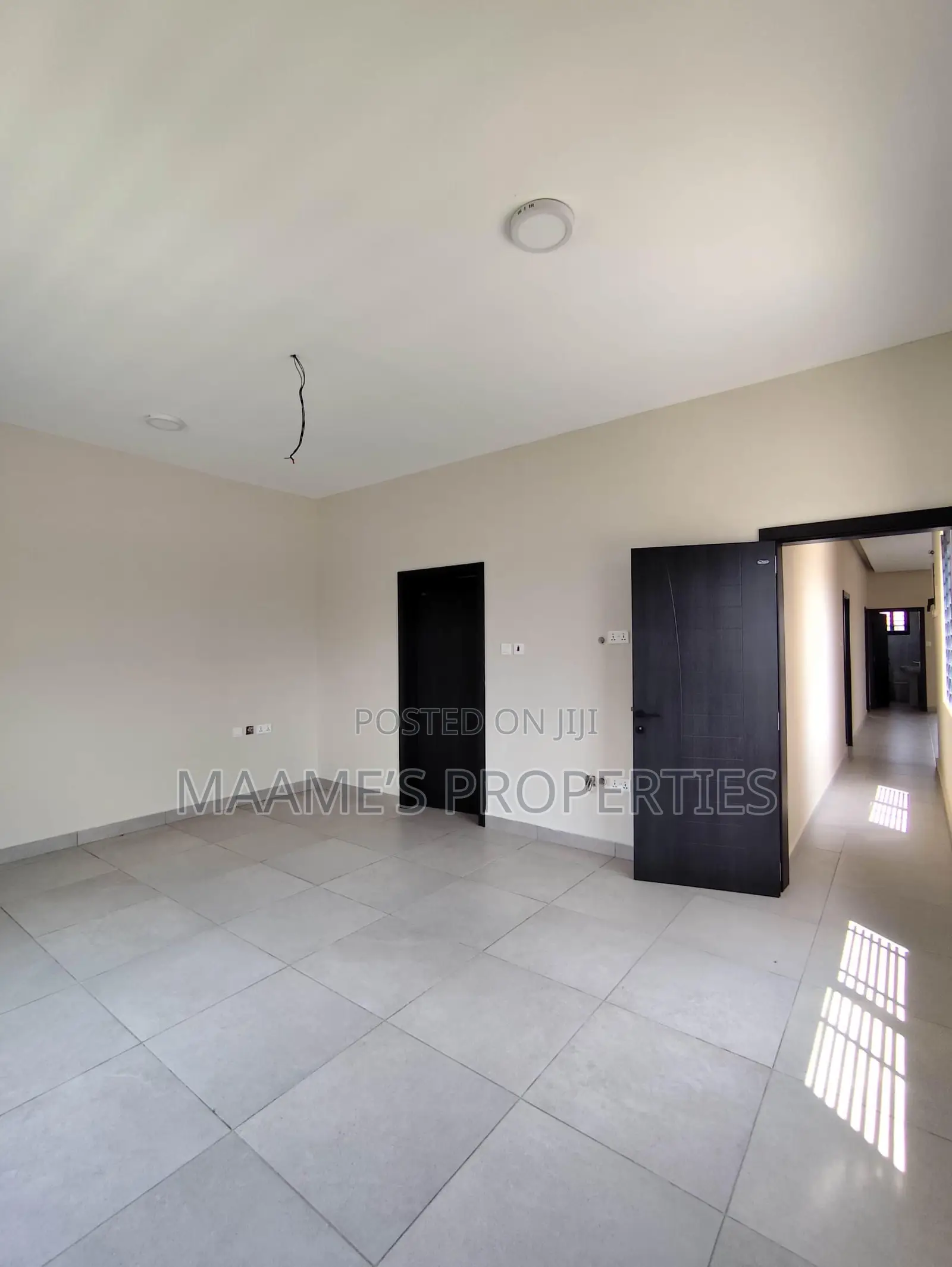 3bdrm House in Lake Side Estate for sale