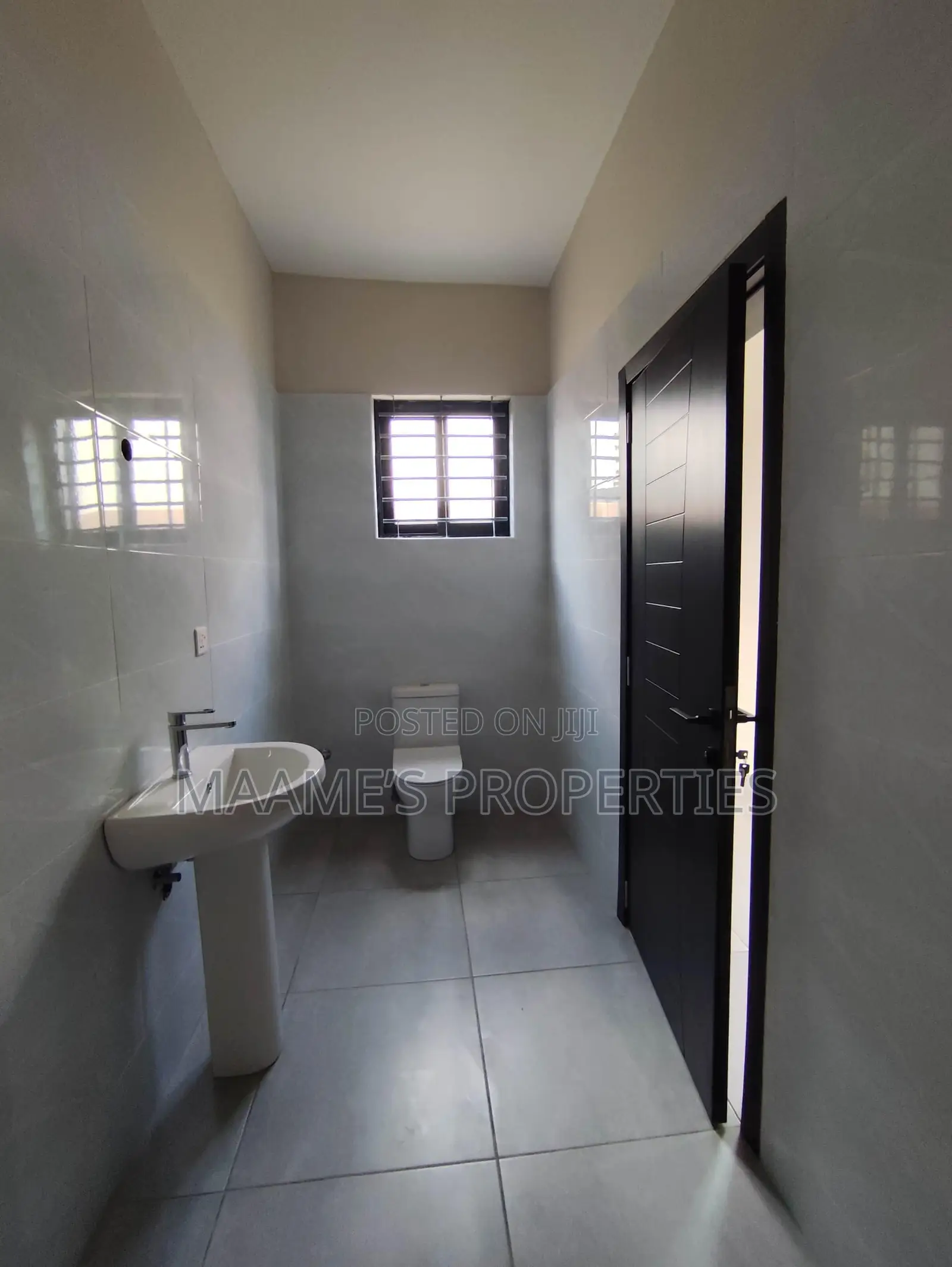 3bdrm House in Lake Side Estate for sale