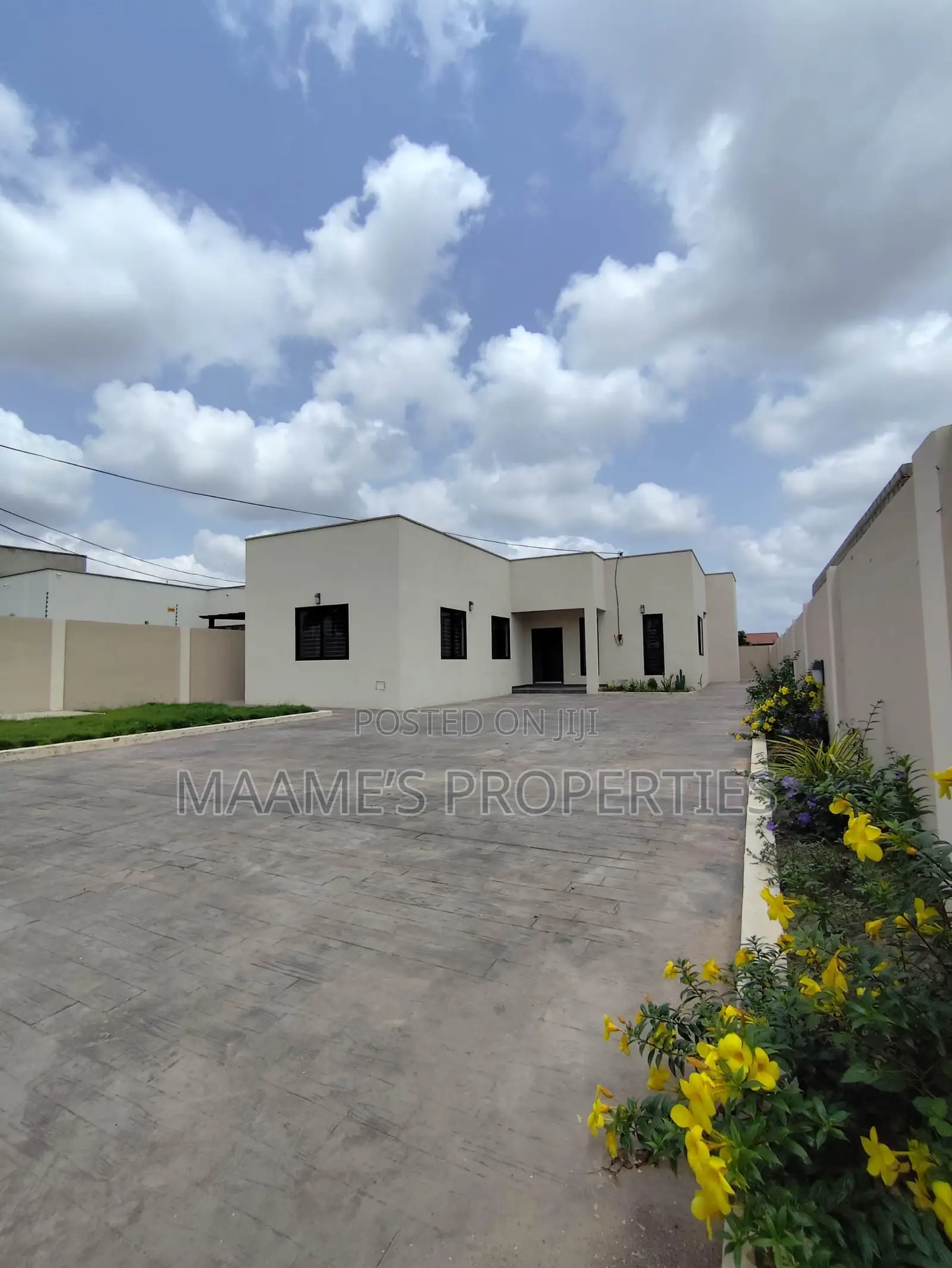 3bdrm House in Lake Side Estate for sale