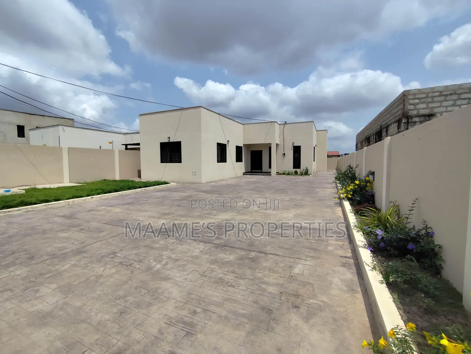 3bdrm House in Lake Side Estate for sale